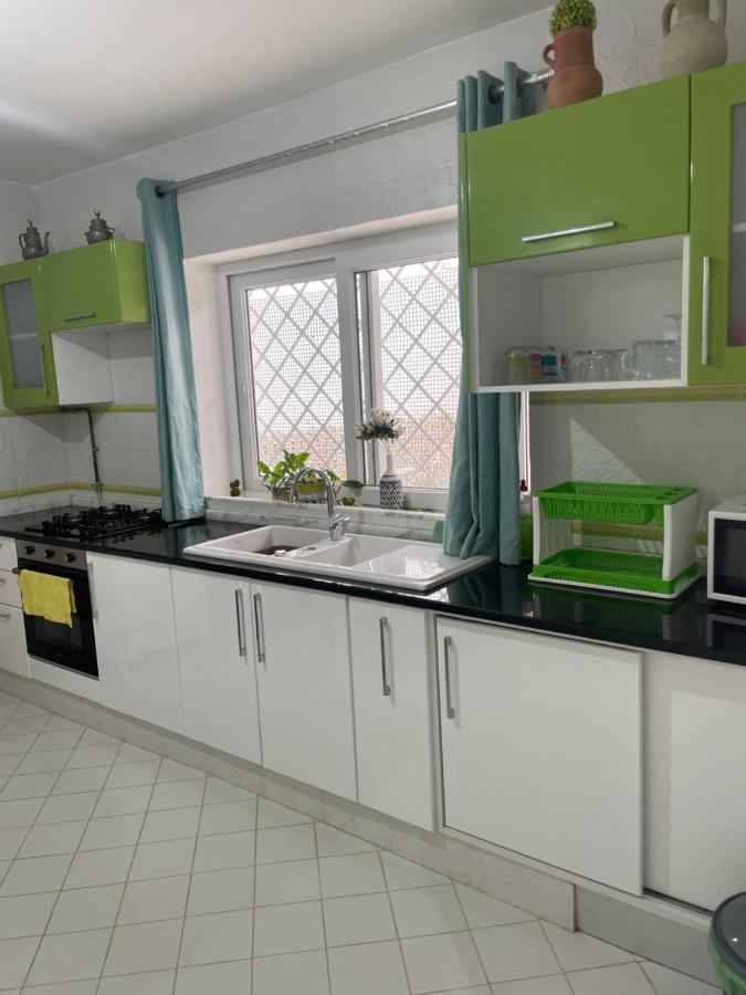 Etage De Villa Avec Jardin, Pres De L'Aireport Et Parking Prive Ariana Exterior foto
